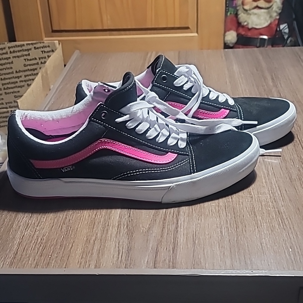 Men's size 11 "First in BMX" VANS. Old Skool pre-owned, like new, wore 3 times. - Picture 3 of 6